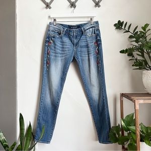 Driftwood Floral Embroidered Skinny Jeans